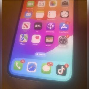 Apple iPhone 13 With TikTok Downloaded - 128 GB - Pink (Unlocked)